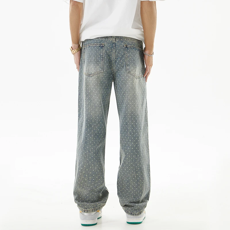 Рисунок 5 - Джинсы мужские с принтом в стиле хип-хоп