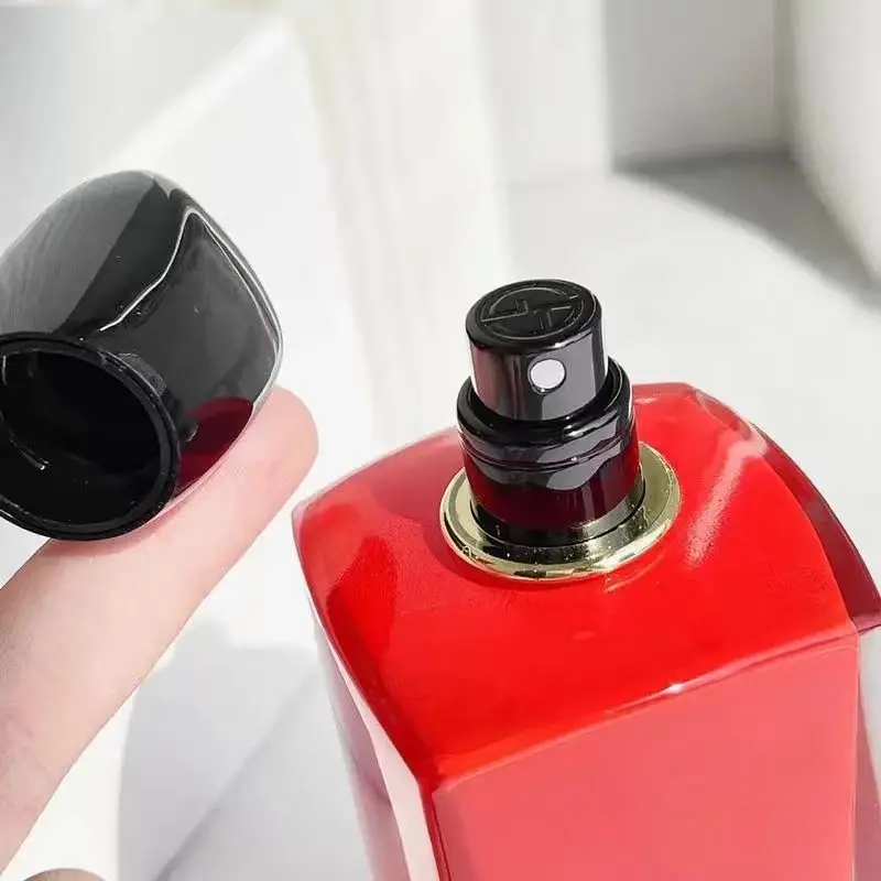 عطر أو دي الفاخر للنساء، رائحة باقة الزهور الأنيقة...