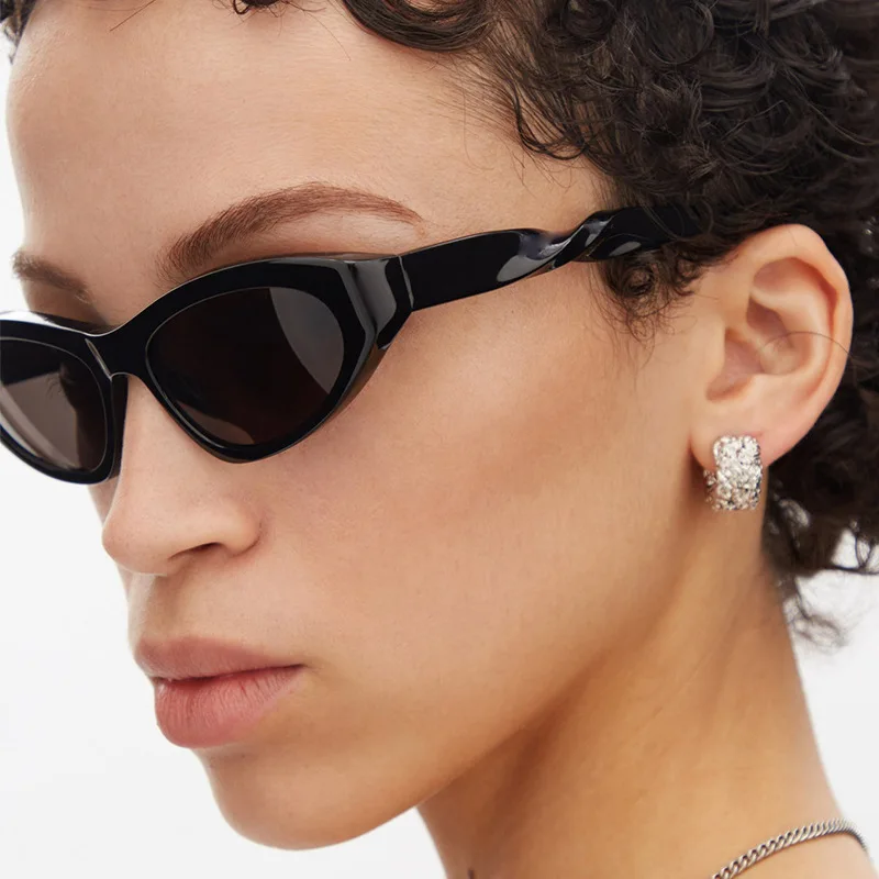 

Small frame retro Cat Eye Sunglasses punk hip hop sun glasses twisted fried dough twist Leggings men's women's Sunglasses