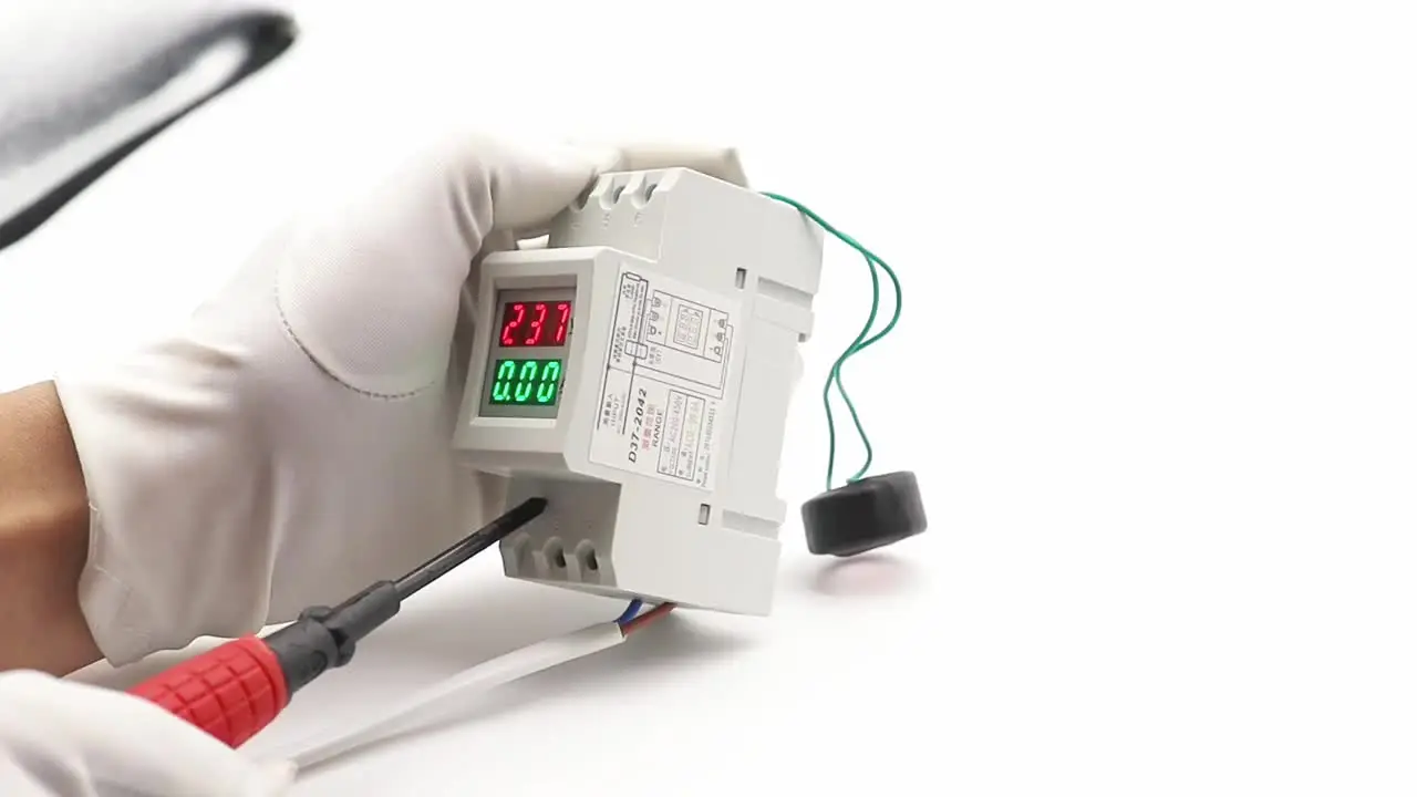 DIN Rail Voltmeter Ampèremeter 3 Fase met Digitaal Scherm