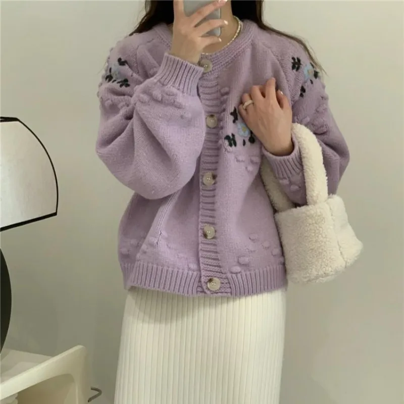 

Design sense three-dimensional hook flower sweater autumn and winter gentle style soft glutinous knit cardigan