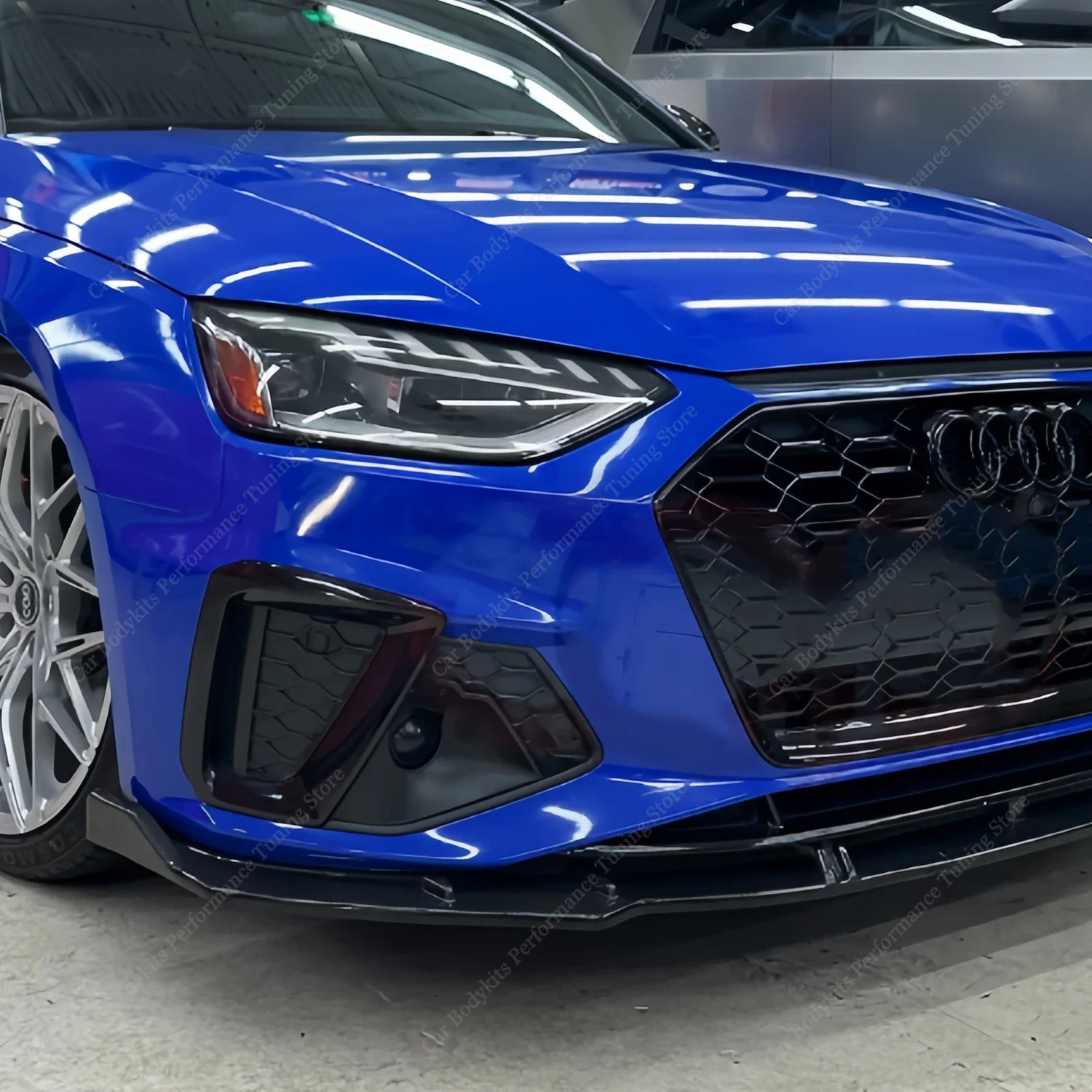 アウディAUDI B9 A3 A4 A5 S4 S5 RS3 RS4 RS5 リアルカーボン アルカンターラ製 ステアリング ステアリングホイール 赤いセンターライン アウディAUDI B9 A3 A4 A5 S4 S5 RS3 RS4 RS5 リアルカーボン