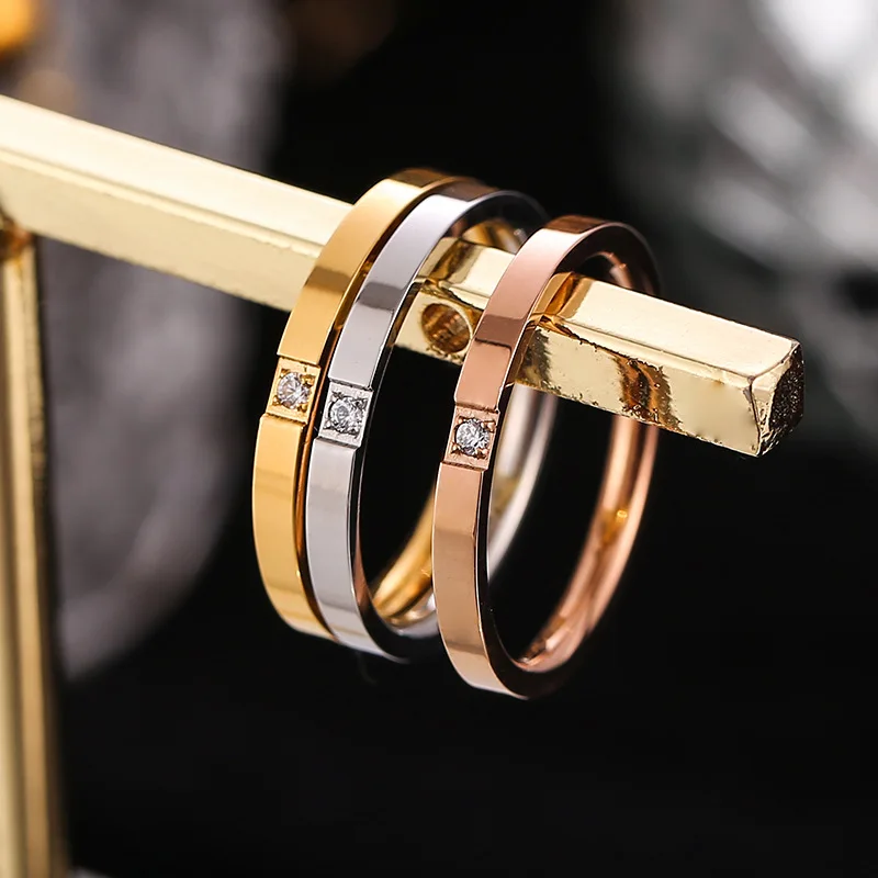 2mm Simple Titanium Steel Couple Rings Womens Wedding Band with Single Rhinestone US Size 4 5 6 7 8 9 10 couple rings