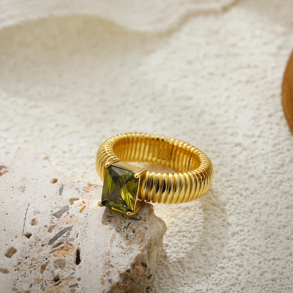 18K Gold Plated Chunky Crystal Striped Ring with Shiny Zircon