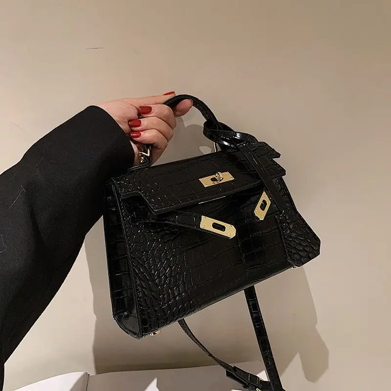 

2023 Popular Women's Small Bag New Fashion Advanced Shoulder Bag Crossbody Versatile. Fashionable handheld bag