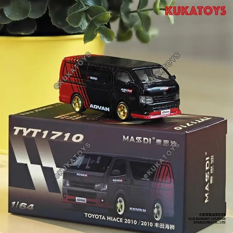 京商 1/64 TOYOTA HIACE ADVAN 京商 1/64 TOYOTA HIACE ADVAN 1:64 Toyota Hiace Advan diecast