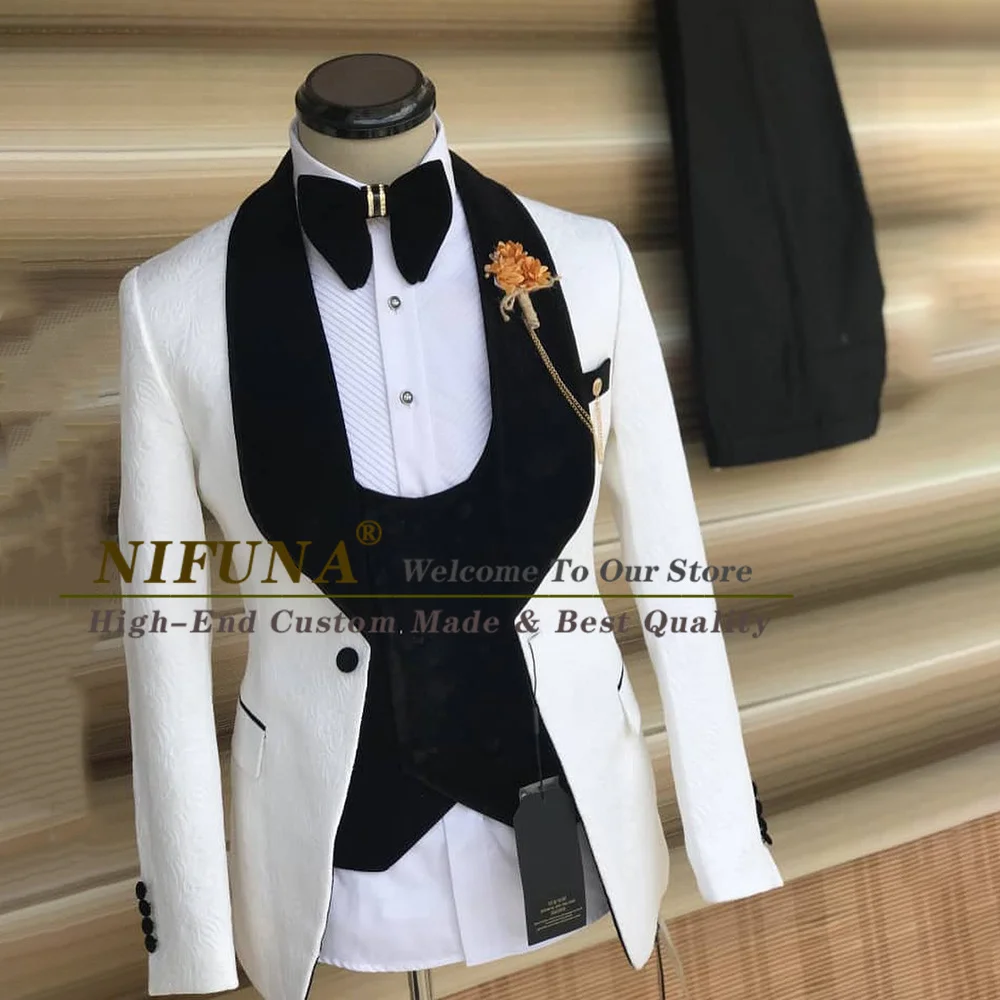 

2023 Tailor-Made Lastest 3 Piece Men Suits White Jacquard Black Velvet Lapel Fashion Slim Wedding Prom Tuxedo Jacket Vest Pants