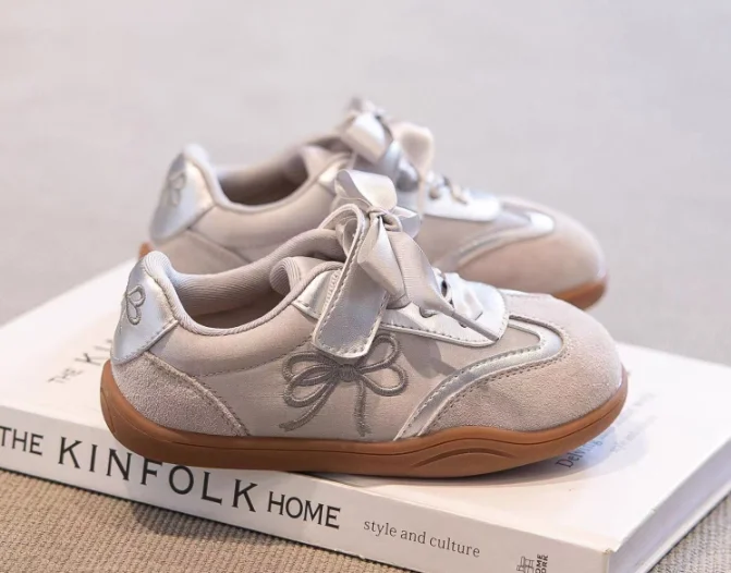 Children's Board Shoes Four Seasons Models Gold Casual Boys Girls Training Shoes Pink Soft Kid Baby Sneakers 2