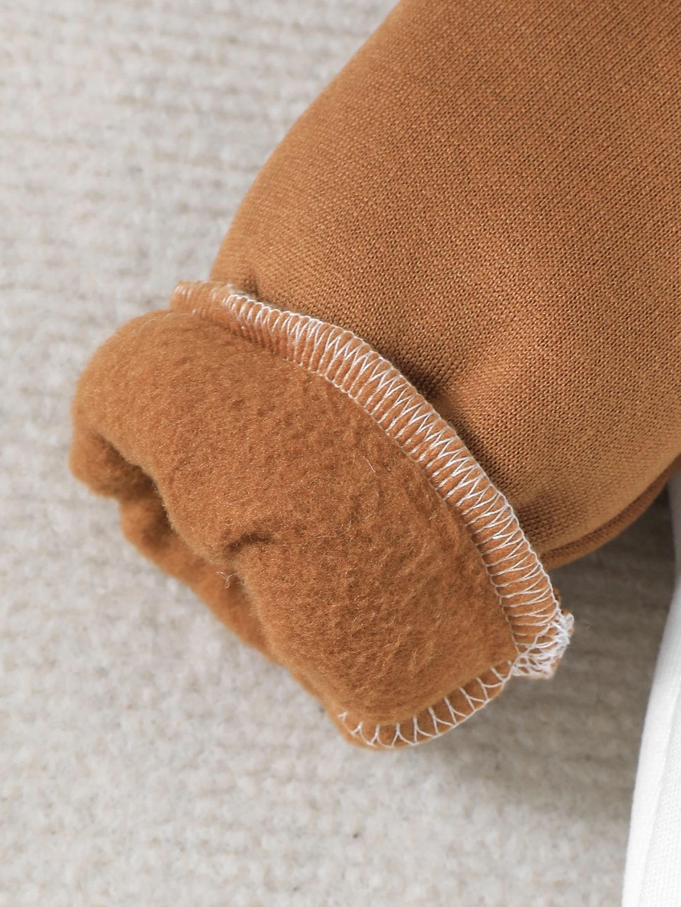 Baby boy bear pattern knitted fleece long sleeved jumpsuit, suitable for autumn and winter seasons 4