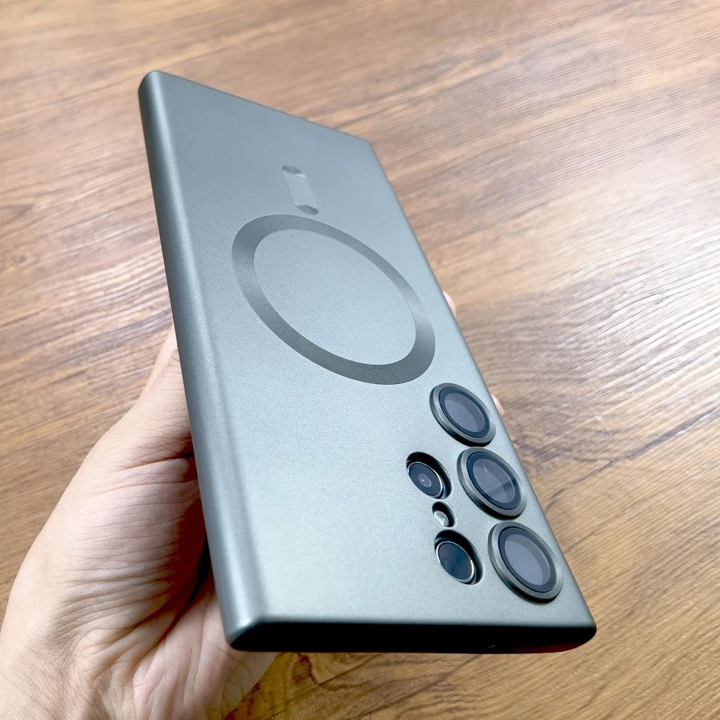 Custodia morbida in silicone Samsung Galaxy S24 S23 S22 S21 Ultra Plus S 24 23 22 21 5G per Magsafe Carica wireless Coperture complete_voghion.com