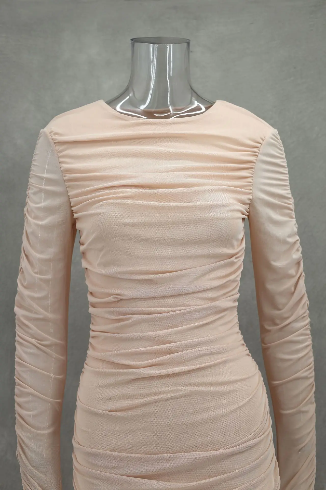 فستان نسائي بأكمام طويلة مطوي أحادي اللون ، رقبة مستديرة ، قصة ضيقة ، مثير ، أنيق ، أمريكي وأوروبي