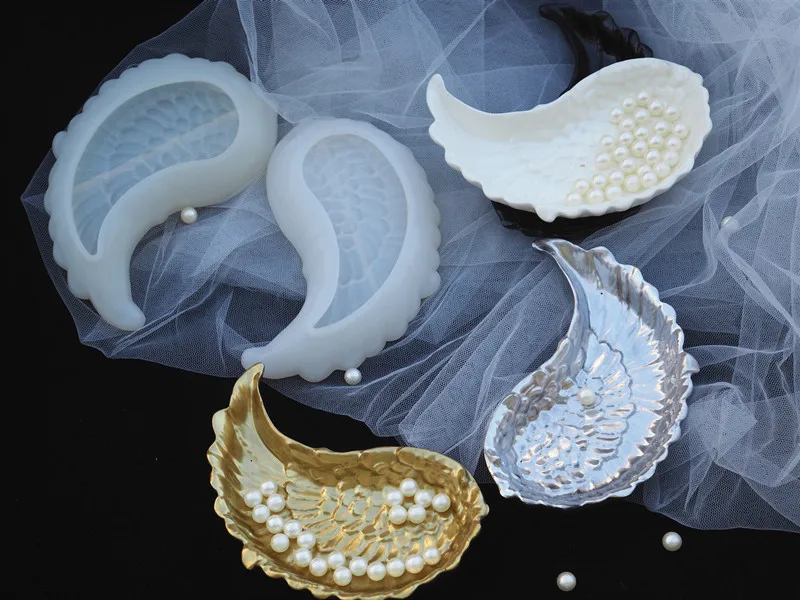 Description Picture 3 of itemAngel Wings Tray Silicone Mold DIY 3D Feather Shape Dish Jewelry Storage Display Plate Plaster Resin Casting Moulds Home Decor