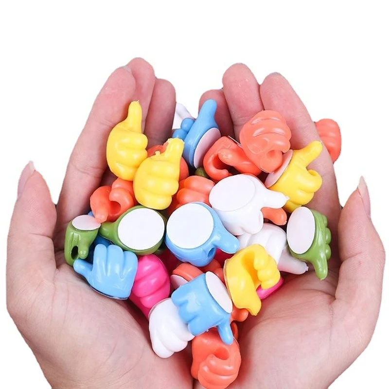 Рисунок 5 - пластиковые зажимы для наушник