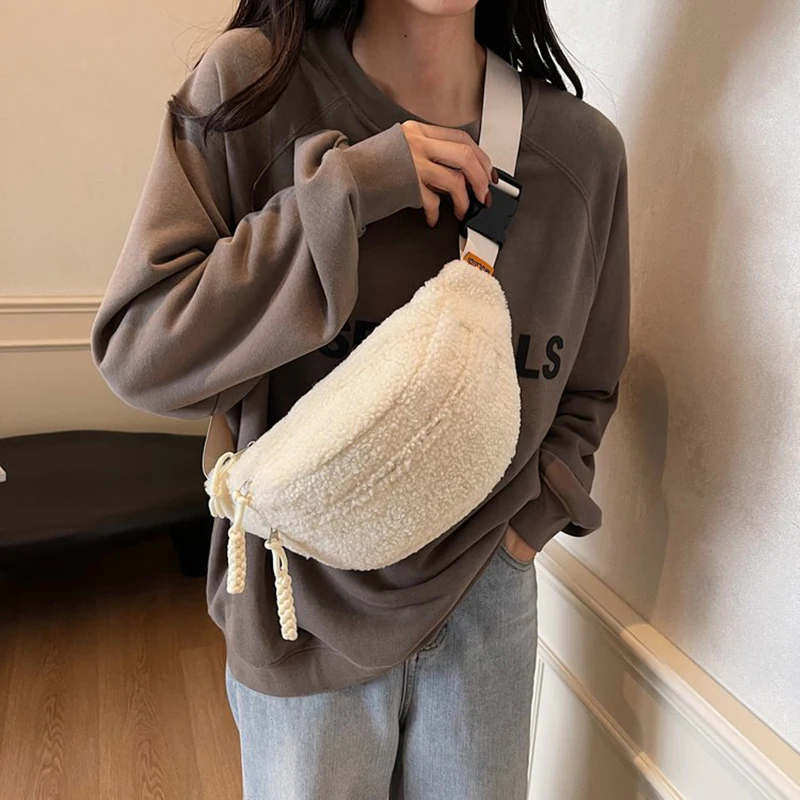 Gemütliche Kunstfell-Hüfttasche für Damen, weiche Winter-Plüsch-Umhängetasche, Brusttasche mit verstellbarem Riemen, lässige Mode, Pendler-Umhängetasche – Detail 16