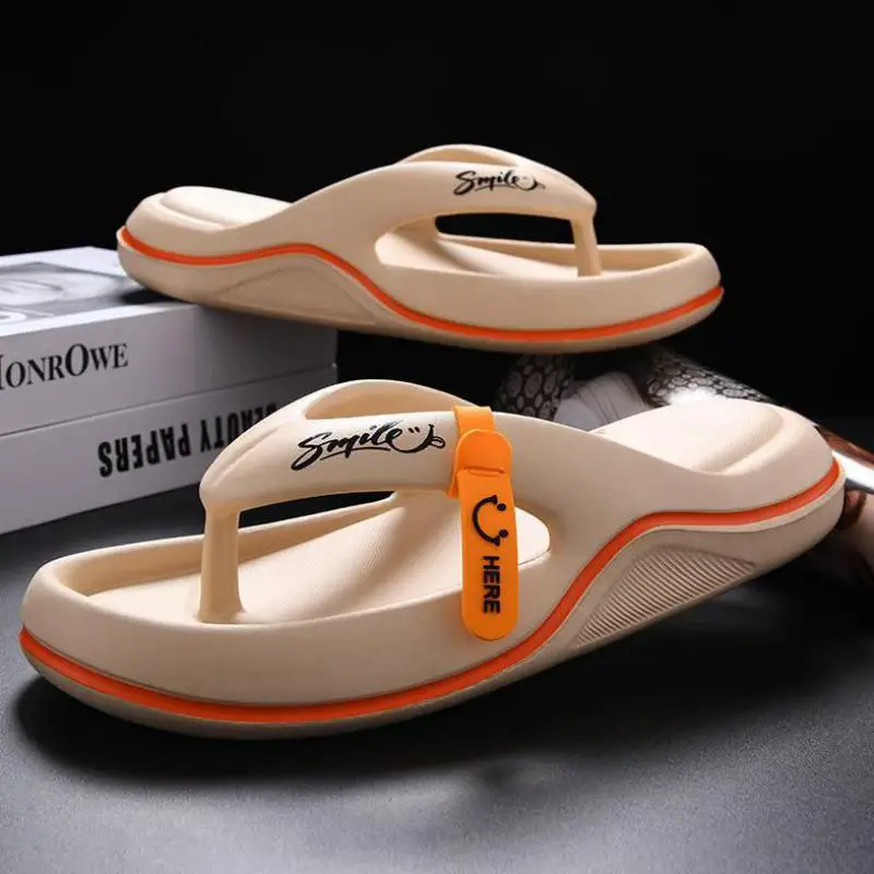 Hot Sale Men's Flip-flops Outdoor Casual Beach Slippers Soft Light Non-Slip Shoes Summer Slippers Men Shower 2024
