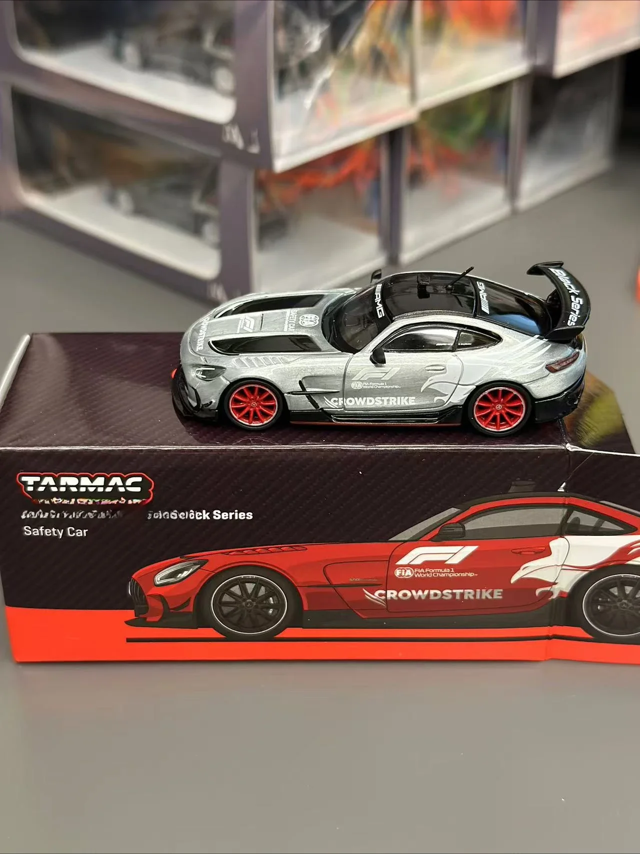 Chase**Kaido House x MINI GT POP RACE INNO 1:64 R33 / CIVIC