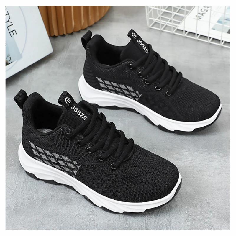 Sports Shoes for Women 2024 Spring New Women's Shoes Lightweight, Breathable Soft, Anti slip outsole Casual Korean Running Shoes
