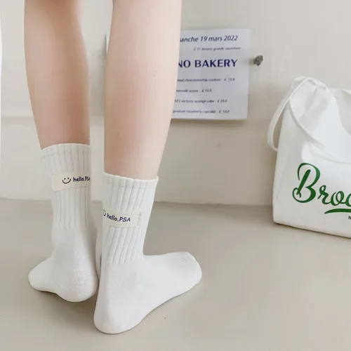 자수 더블 니들 화이트 양말 여성용, 일본 패션 귀여운 웃는 중간 튜브 양말, 여성 대학생 양말, 2023 3