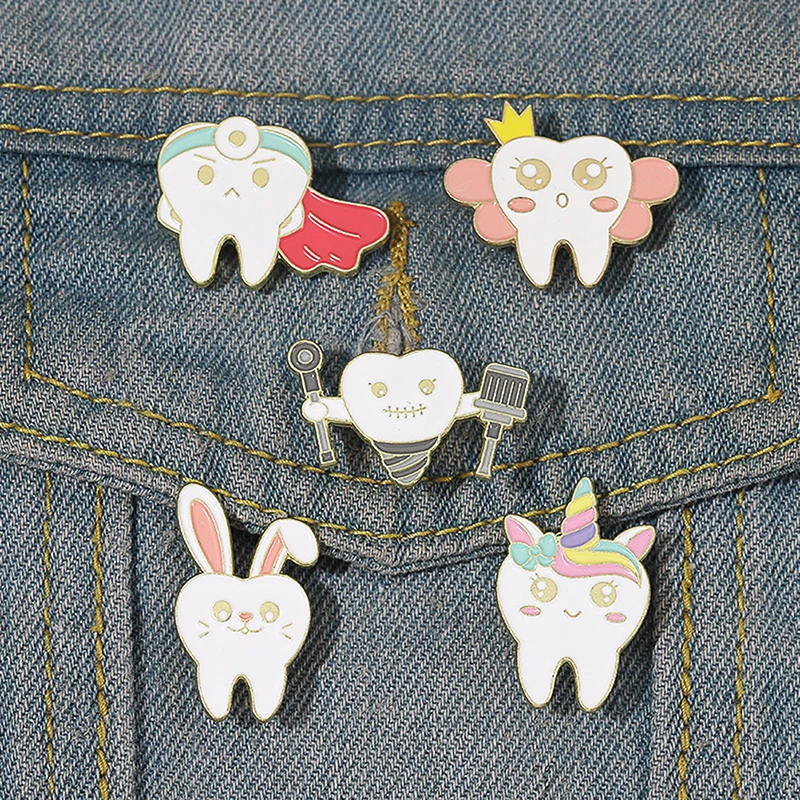 

1PC Health Tooth Enamel Pin Lovely Rabbit Metal Dentist Doctor Lapel Pin Custom Brooch Badge Sweater Hat Gift Jewelry