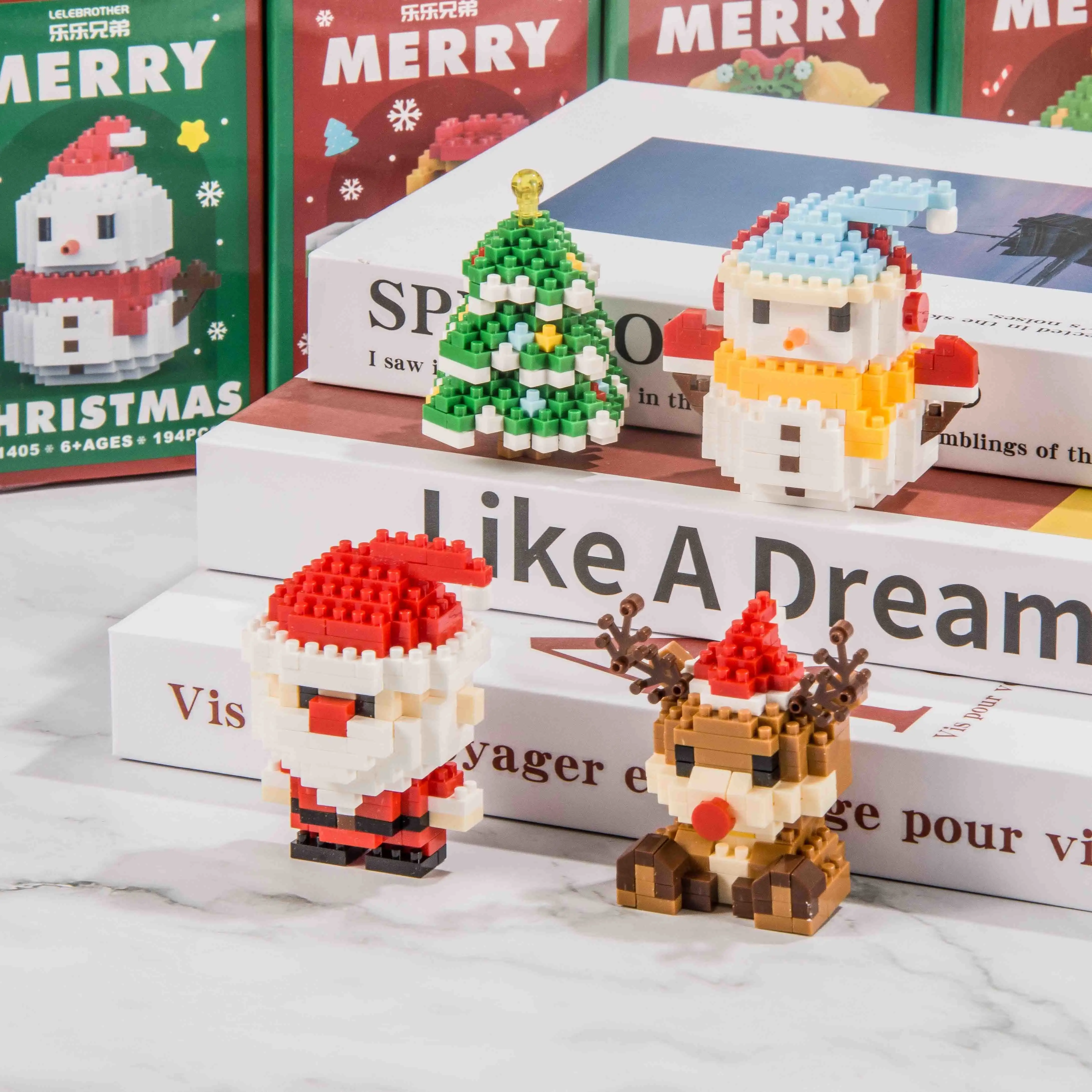 Christmas Mini Building Block Series Santa Claus Reindeer Christmas Eve Puzzle Assembling Bricks Party Table DecoChildren's Gift