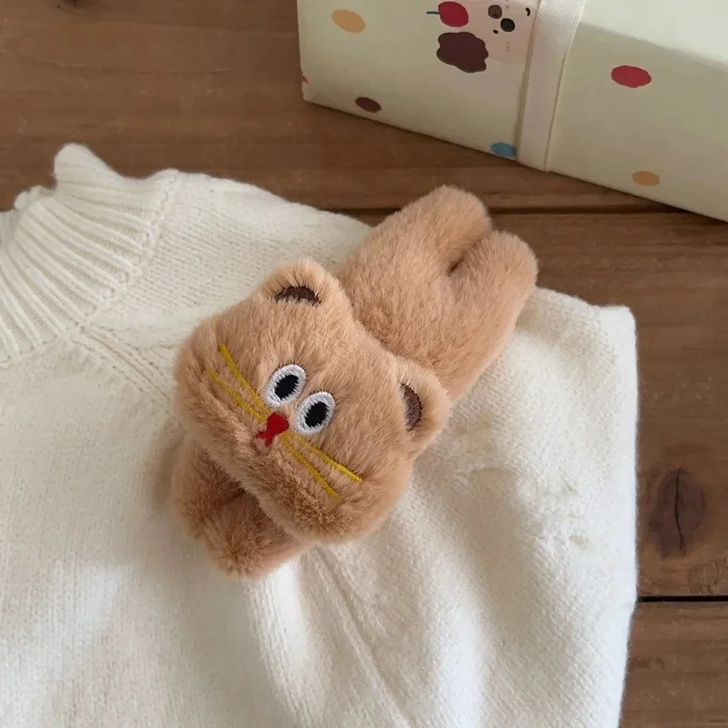 Brown kitten hairpin