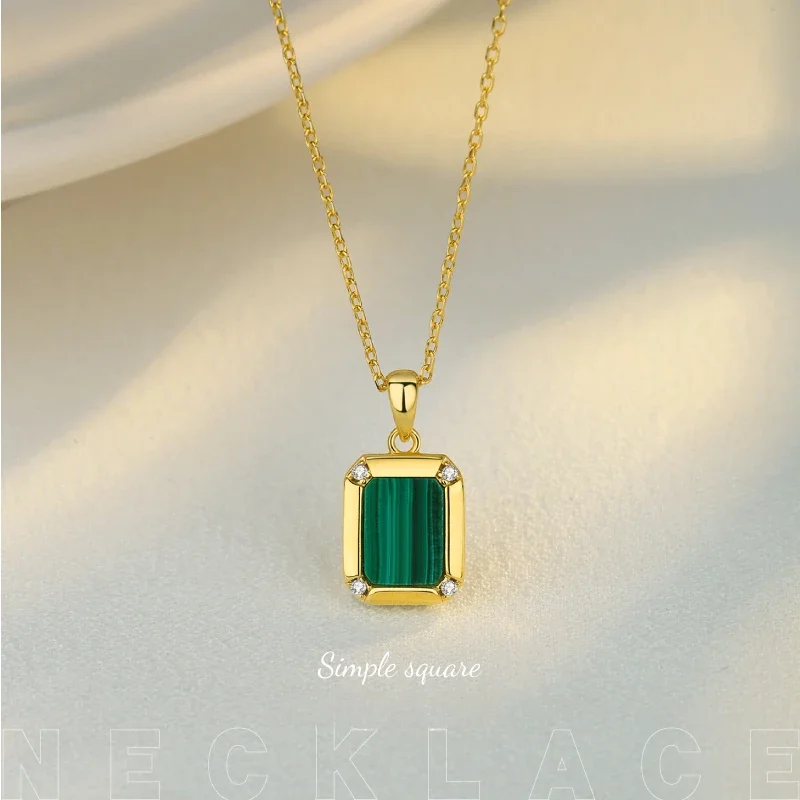 

S925 Sterling Silver Emerald Simple Square Brand Necklace Ladies Niche High-grade Pendant Collarbone Chain 2024 New Gift Jewelry