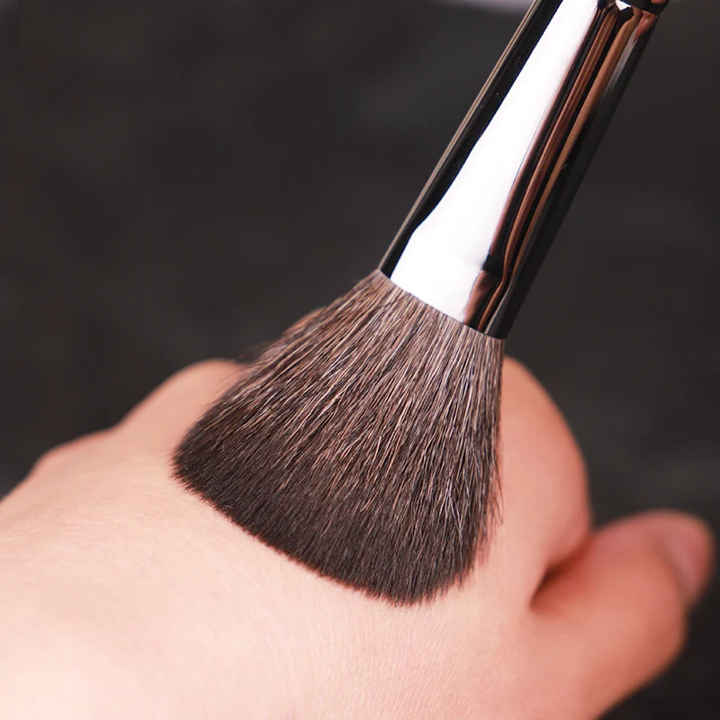 Makeup Brush Small Loose Powder Brush Soft Squirrel Hair Solid Wood Professional Face Makeup makeup brush set makeup brush makeup tool set makeup tool