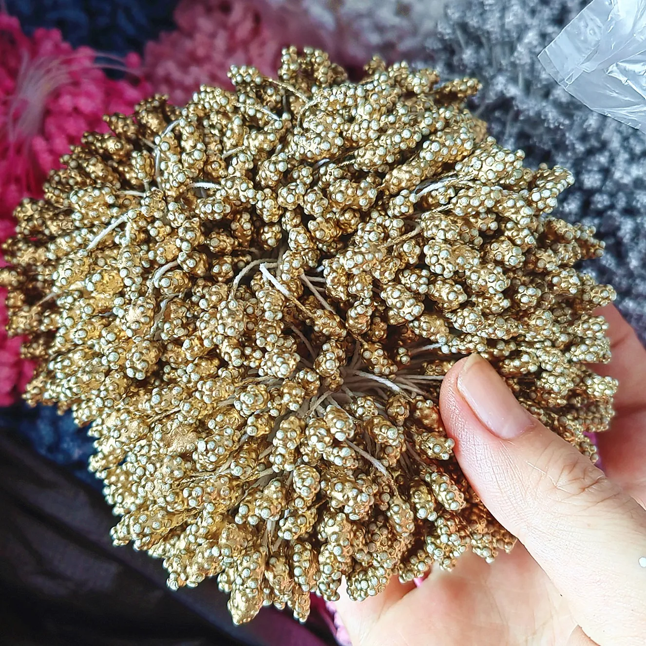 800 Stück 5 mm/0,19 Zoll Staubblatt handgemachte künstliche Blumen für Hochzeit Party Home Dekoration DIY Scrapbook Kuchen Handwerk Zubehör – Detail 4