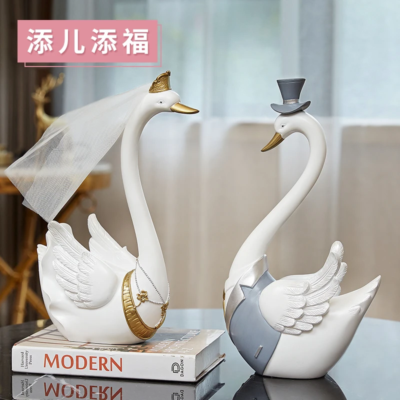 

Creative wedding gifts, swan ornaments, wedding gifts for couples girlfriends wedding items anniversary gifts home accessories