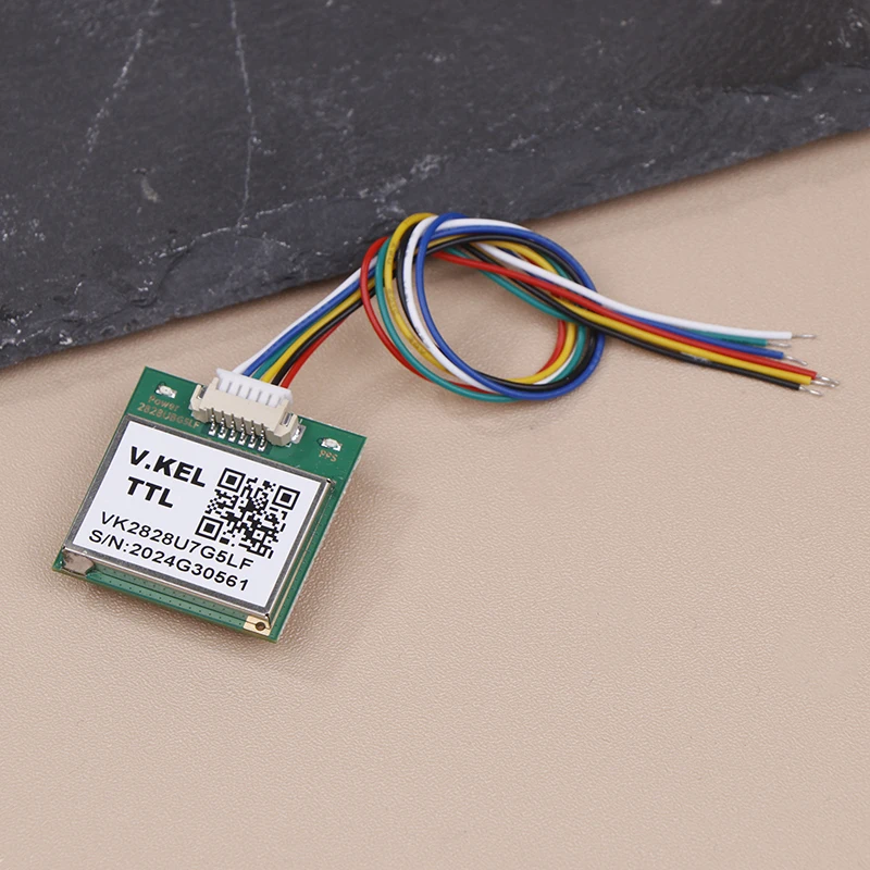 1PC GPS Module UBX7020 VK2828U7G5LF TTL 1-10Hz With Antenna FLASH Flight Control GPS Model G-mouse UBX7020 Module