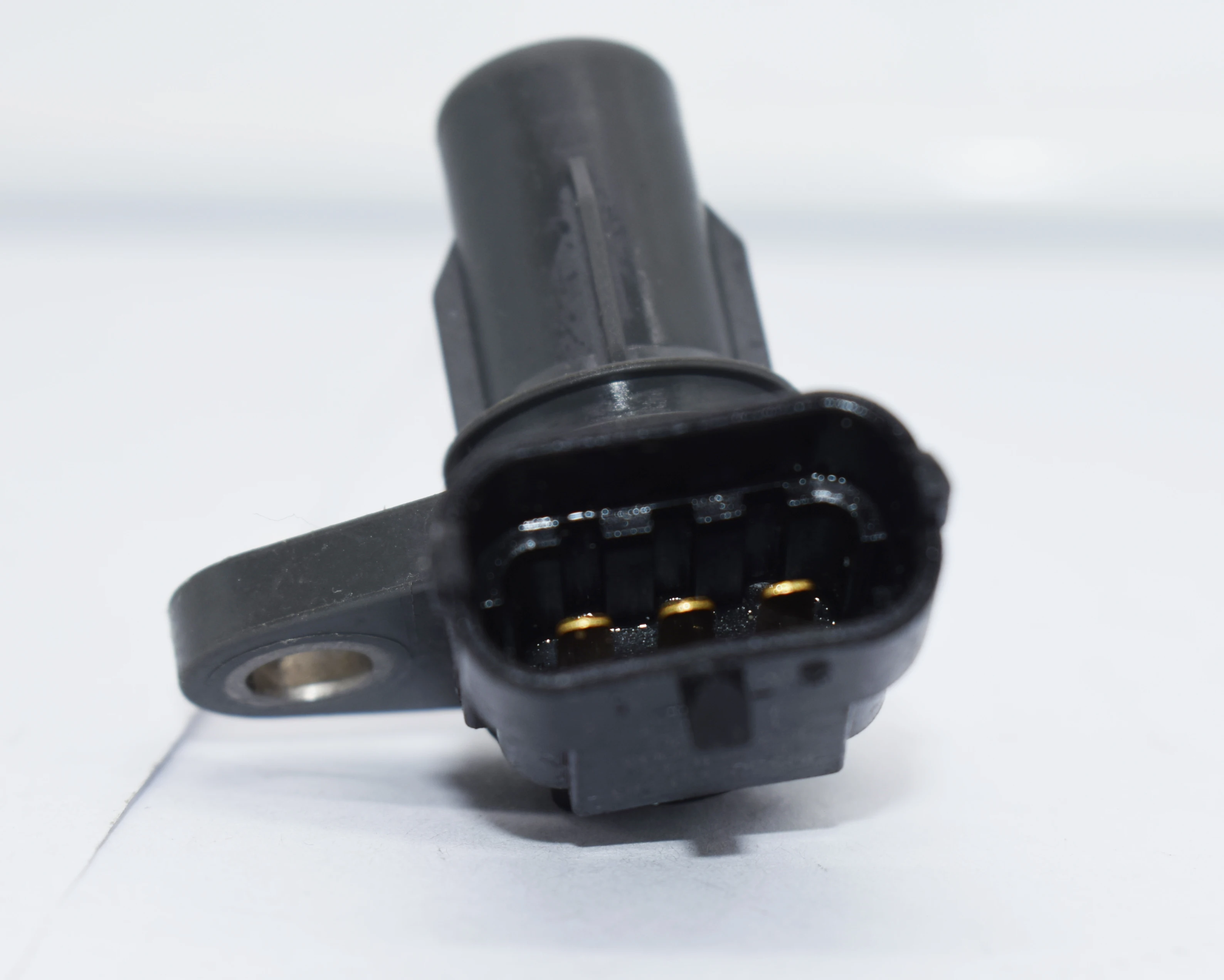 

Crankshaft Position Sensor 39350-03040 Compatible With Hyundai Kia 3935003040