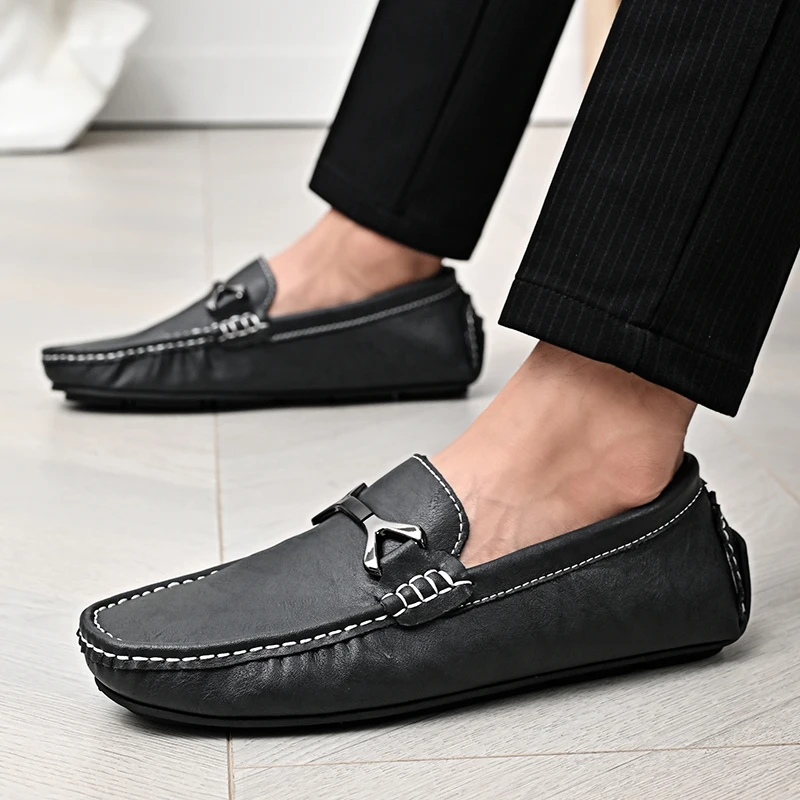 

Leather Men Casual Shoes slip on Soft Comfortable Loafers Men Retro Moccasins Italian Light Male Driving Shoes men moccasins