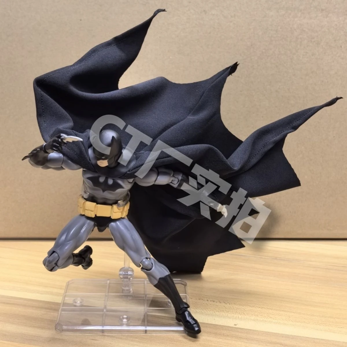 Auf Lager CT Toys Batman Hush Blue Version Mafex 105, schwarze Version, DC, Fledermausmann, Anime-Actionfigur, Figur, Modell, Statue, Spielzeug, Geschenk – Detail 10