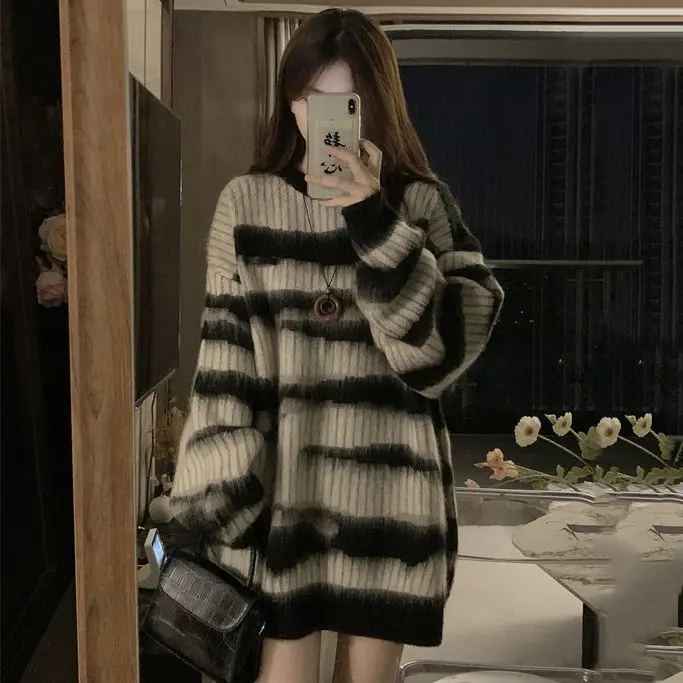 

Gothic Sweaters Women Harajuku Punk Knitted Stripes Jumper Vintage Plus Size Loose Long Sleeve Pullover Tops Streetwear