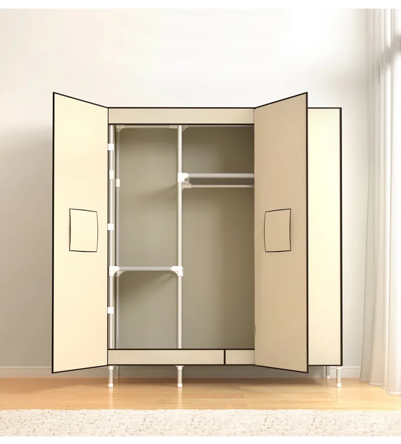 Détails de la Garde-Robe