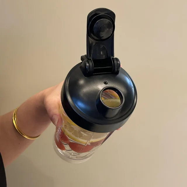 Shaker Bottle with Shaker Balls Leak Proof Drink Shaker Bottle for Shake and Pre Work Out Best Cup 5