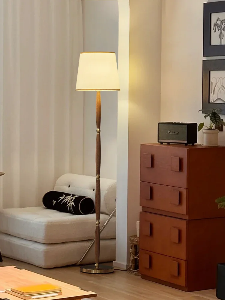 ������ ��Ʈ�� �߰��� �Ż� �÷ξ� ����, �Ϻ��� ������ ��Ÿ��, ħ�� ħ�� �� �Ž� ���� �ڳ� ���̺� ����