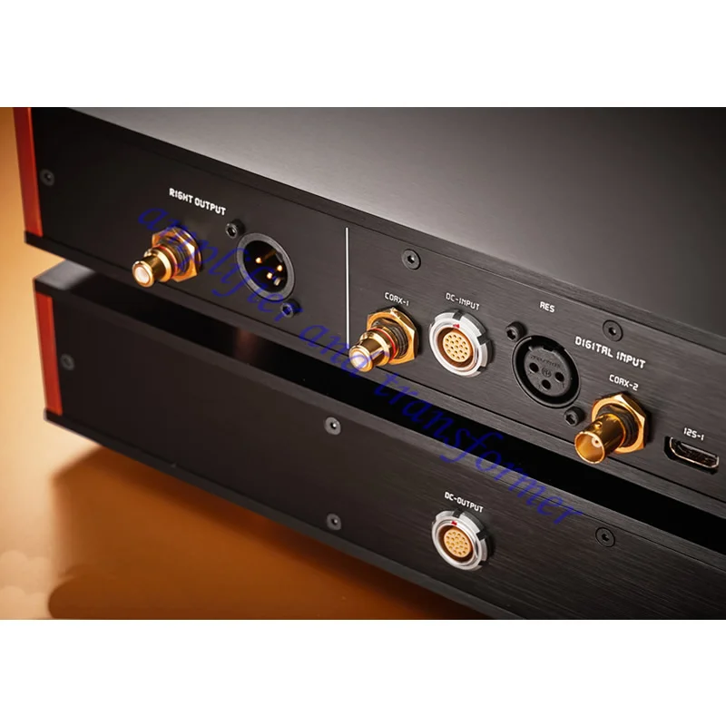 HOLO Audio 완전히 분리된 R2R 디코더 DAC, 차세대 디글리치 기술, PLL + FIFO 기술 사용, 5 월