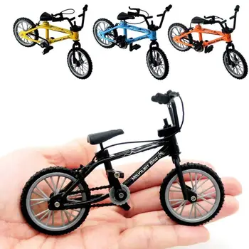 1 pz Retro Lega Mini Dito BMX Bicicletta Assemblaggio Modello di Bici Giocattoli Gadget Regalo Giocattoli Modello Mini Bici Portatile Per Il Capretto