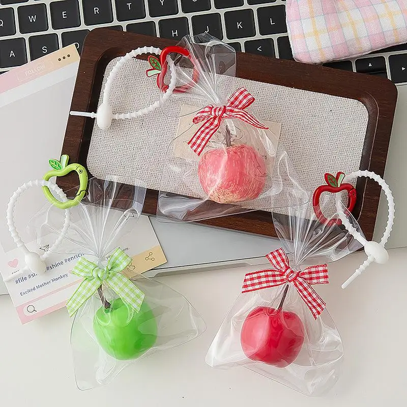 Frucht-Schlüsselanhänger, realistischer Frucht-Anhänger, modisches Taschenornament, Auto-Innendekoration für den Valentinstag, kleines Überraschungsgeschenk