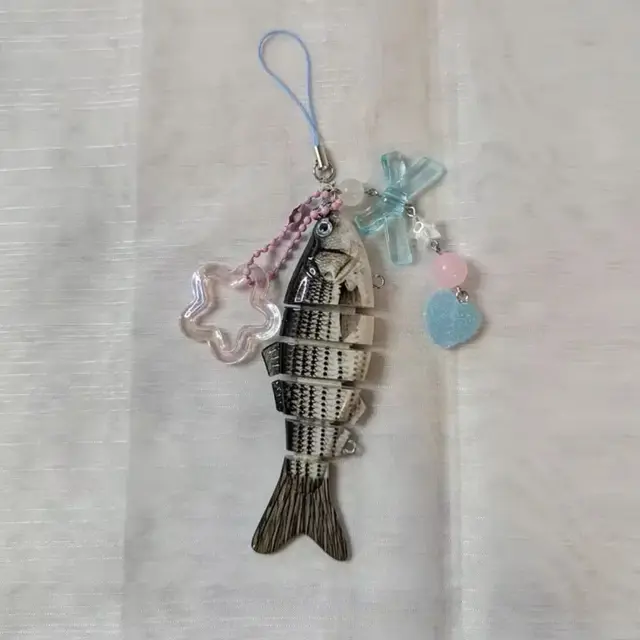 Acrylic Handmade Fish Keychain Simulated Phone Charm Fish Star Pendant Exquisite Pentagram Fish Phone Lanyard Gifts for Friend 1