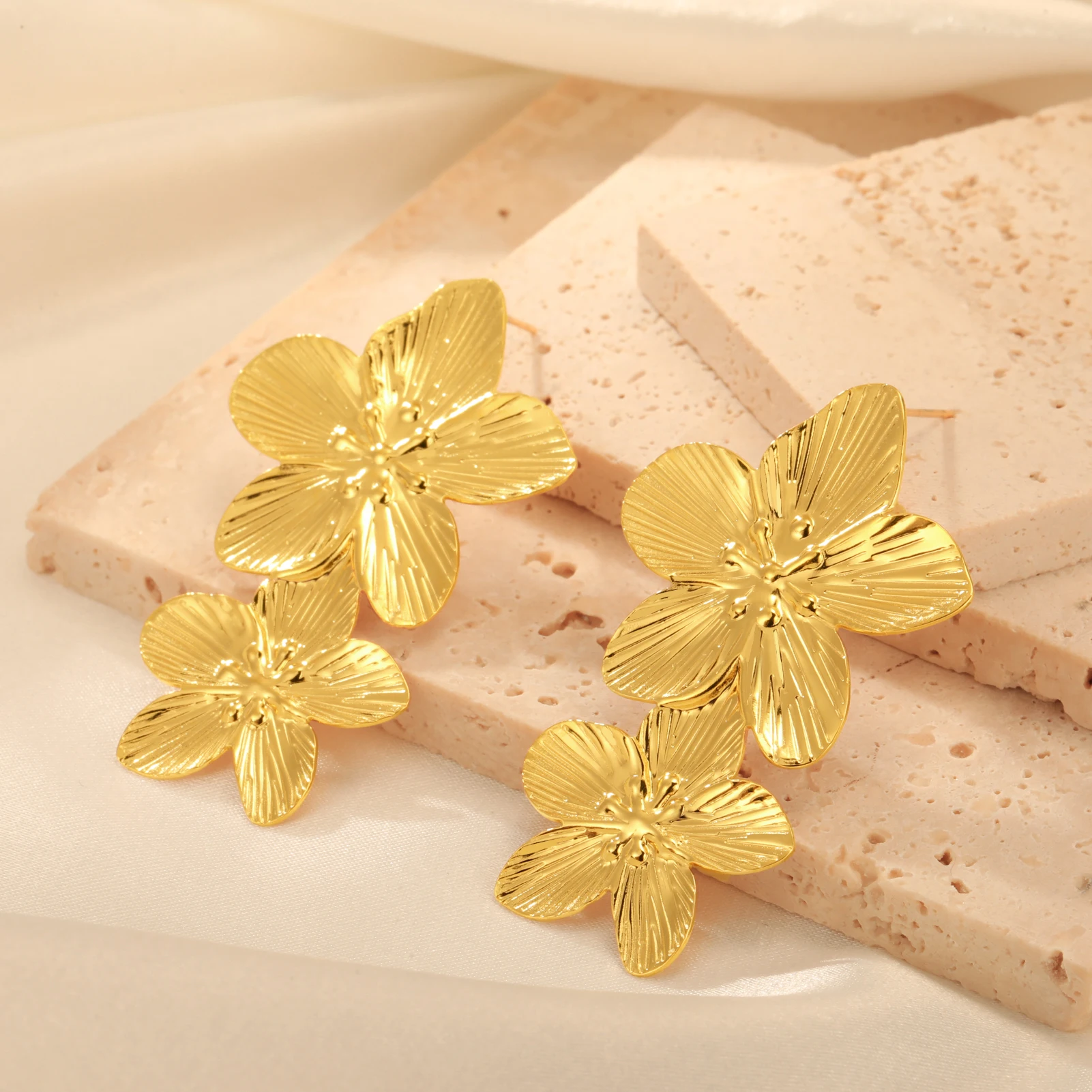 Orecchini a Fiore Oro Dorati - Gioielli Regalo per Compleanno e San Valentino
