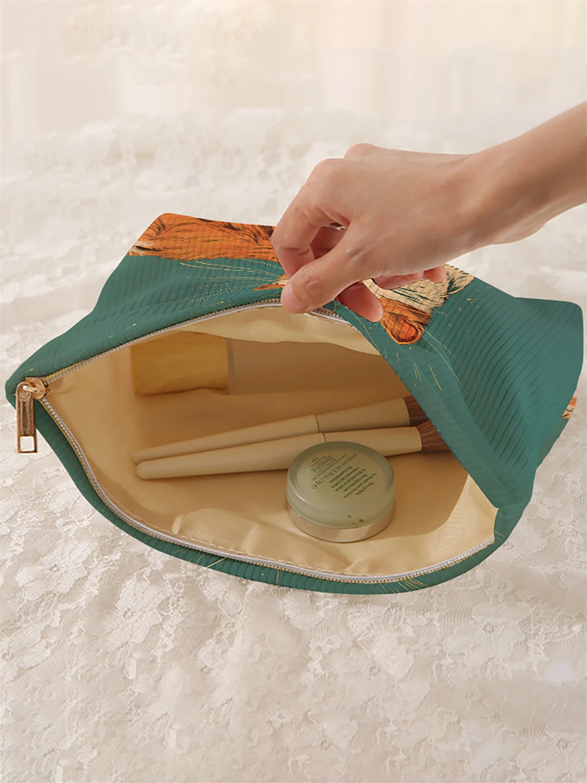 1 cat patterned corduroy makeup bag, lightweight zipper makeup storage box, multifunctional bag with lining