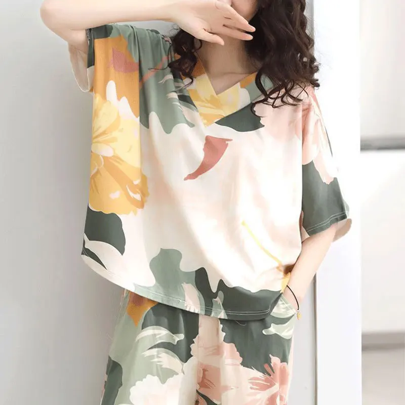 Elegant Fashion Harajuku Slim Fit Female Clothes Sets Loose Casual All Match Short Sleeve Tshirts Cropped Pants Two Piece Set