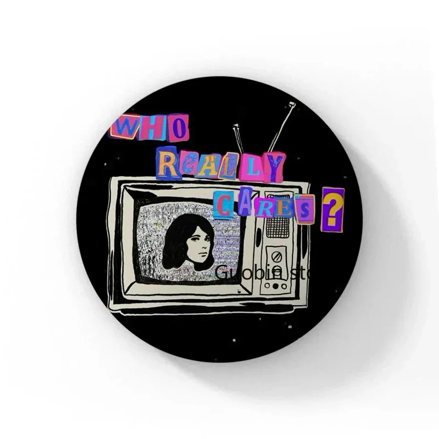 Metal Brooch Pop Tv Girl Button Pin Collar Badge for Backpack 58mm