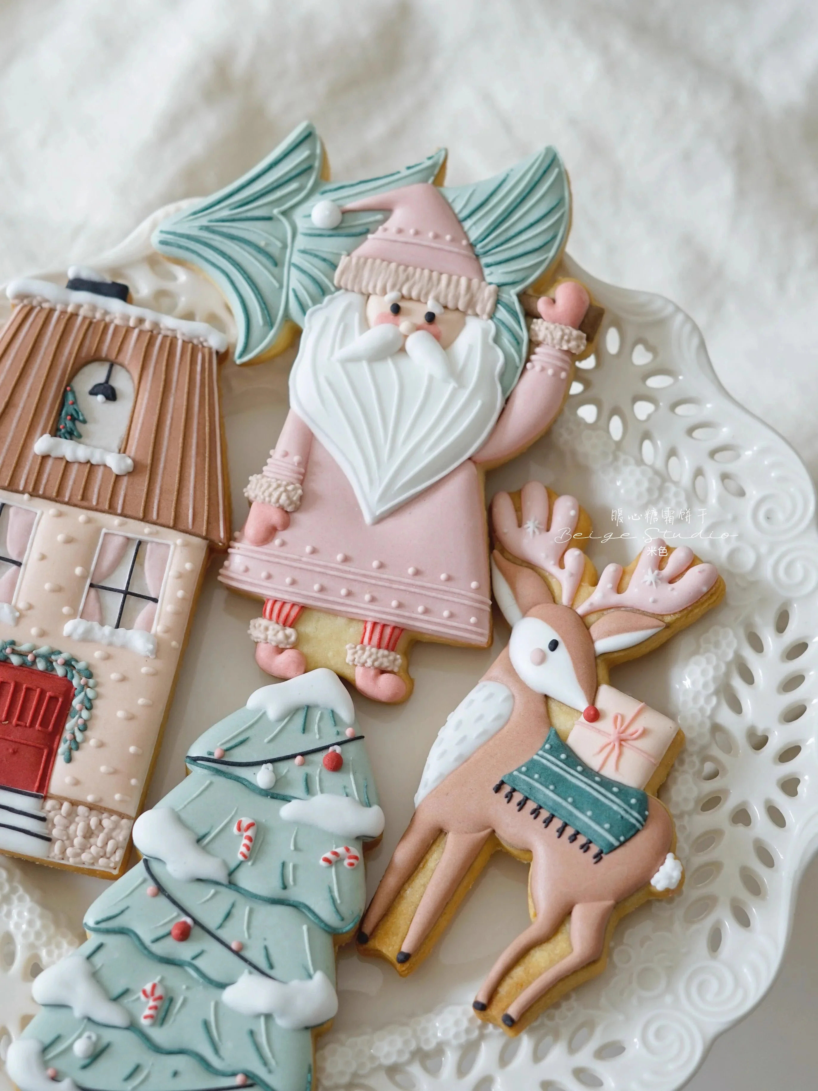 Cookie Icing Reindeer Cookies With Gingerbread Man Cutter