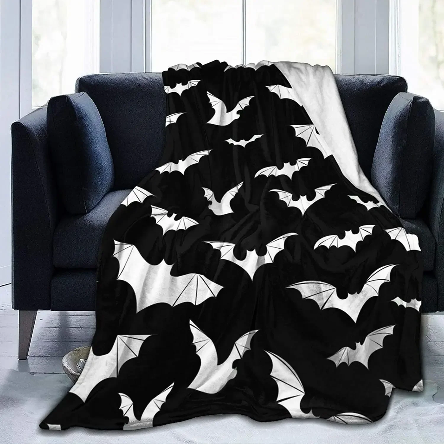 

Cartoon Bat Flannel Throw Blanket Halloween Theme Blanket for Kids Teens Adults Festival Gift Bedding Set Super Soft Lightweight