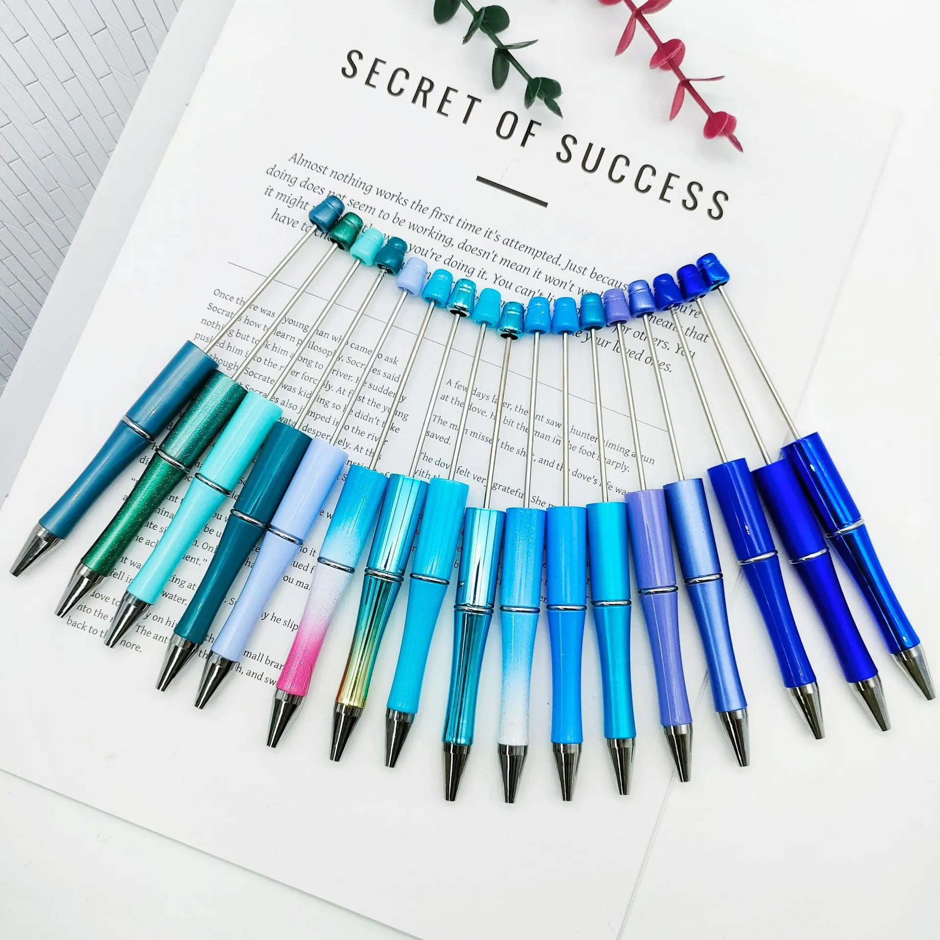 30PCS Multi Color Beaded Pen DIY Star Ocean Beadable Ballpoint Ball Pen Three Color Gradient Gift Advertising Pens 2