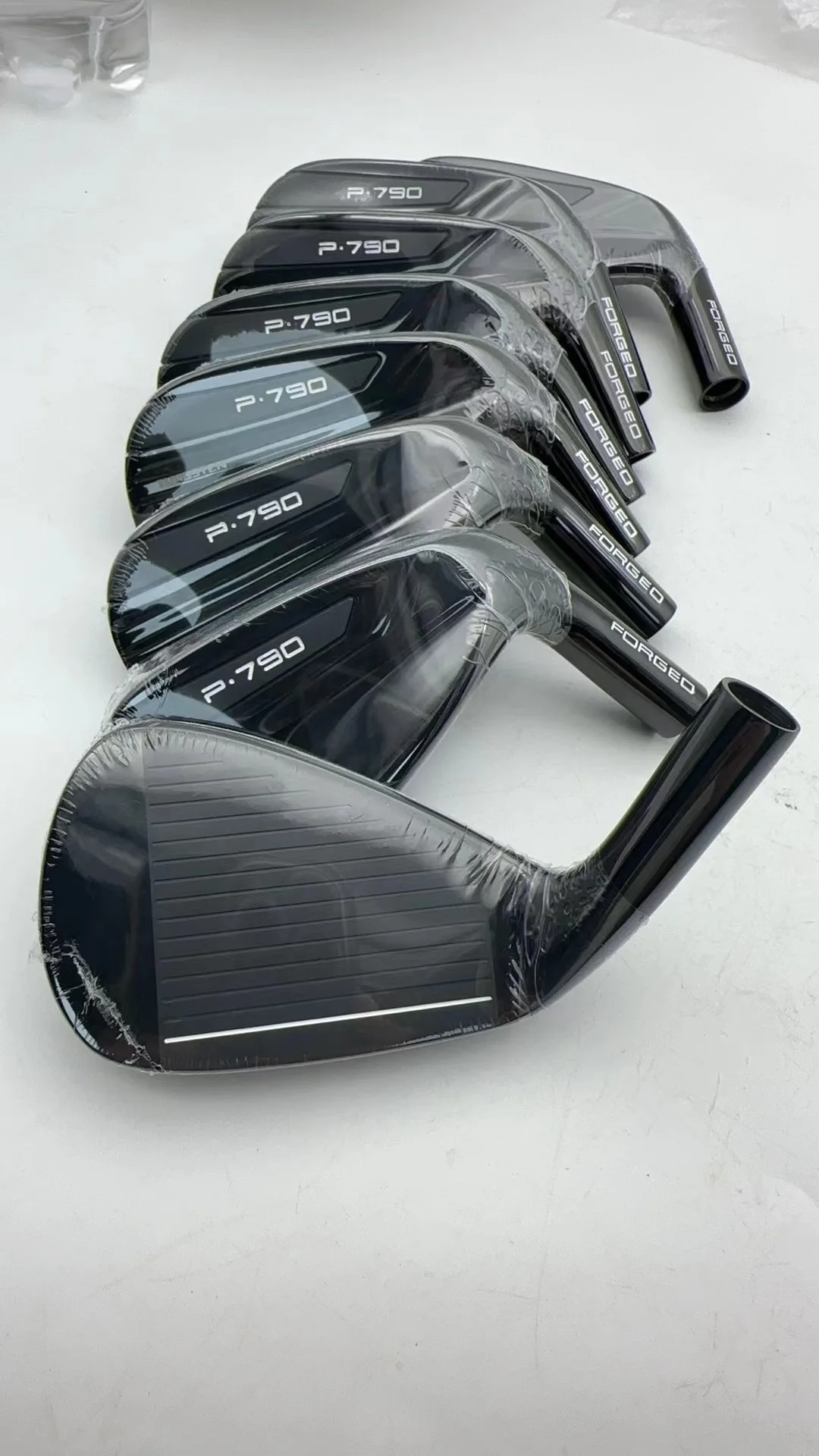 Black Golf Club P790 Iron Set 3456789P with Shaft P790 8pcs Golf Iron sets free shipping