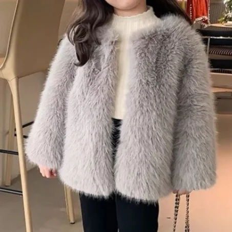 Raise Young girls coat styling idea